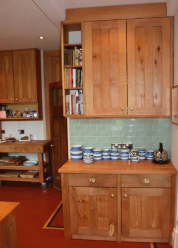 bespoke carpenter, bespoke kitchen wall units